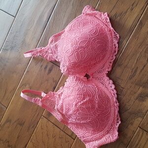 La Vie en Rose Peach/Pink Lace Underwire Adjustable Strap Bra Size 40C